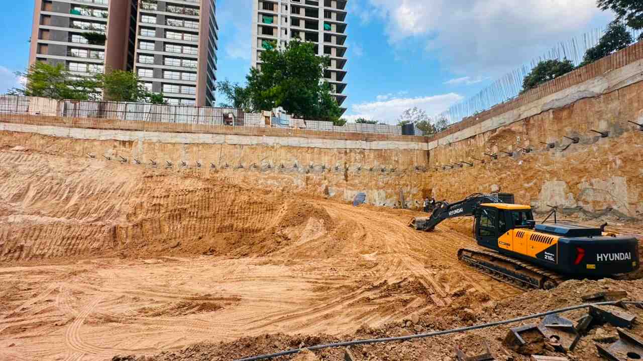 Grab excavation in progress